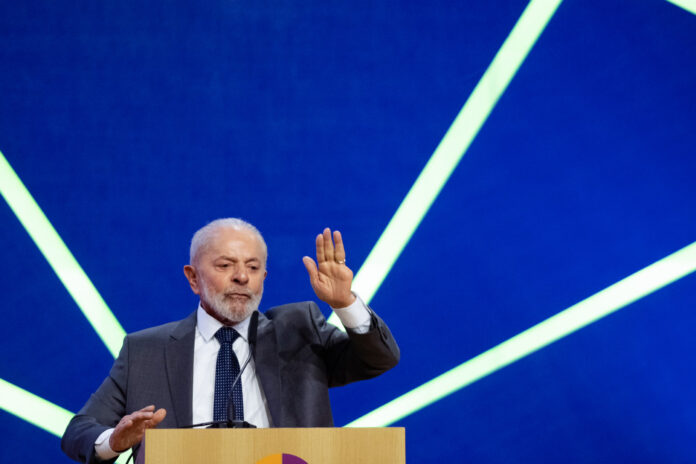 veja-mensagem-de-lula-ao-presidente-eleito-do-uruguai,-yamandu-orsi