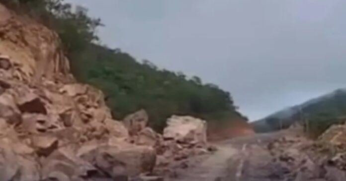 trecho-de-estrada-no-sudoeste-baiano-fica-parcialmente-bloqueado-devido-a-deslizamento-de-terra