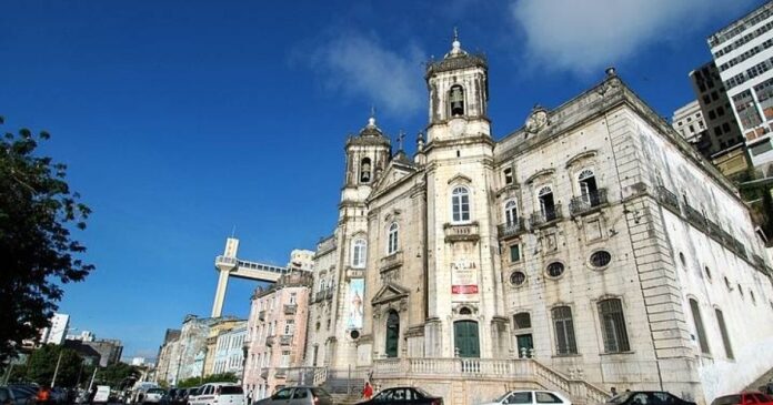 feira-social-oferece-servicos-de-saude-gratuitos-para-a-populacao-em-salvador