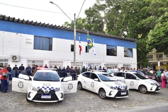 mais-seguranca-aos-teixeirenses:-prefeitura-entregou-tres-novas-viaturas-para-a-guarda-municipal