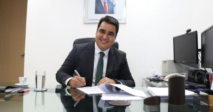 deputado-estadual-propoe-homenagem-ao-secretario-de-meio-ambiente,-eduardo-sodre,-na-al-ba