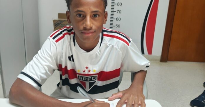 destaque-no-ssa-fc,-joia-de-14-anos-e-contratada-pelo-sao-paulo;-saiba-detalhes