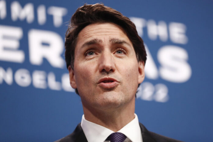 trudeau-chega-a-florida-apos-ameaca-de-trump-sobre-impor-tarifas-pesadas