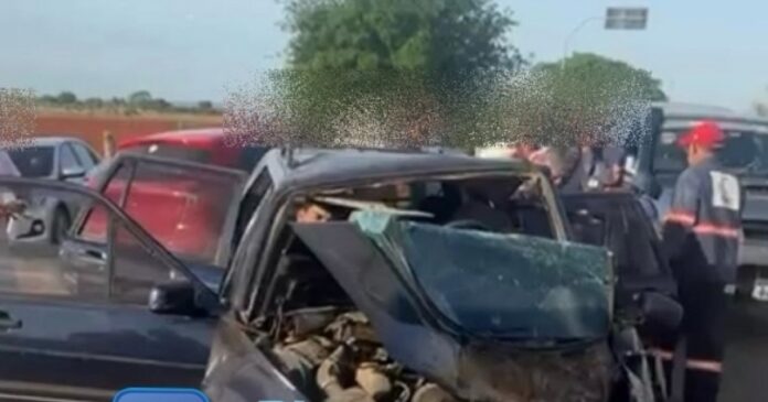 grave-acidente-na-ba-148-deixa-motorista-ferido-e-preso-as-ferragens-em-ibitita