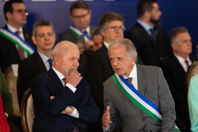 lula-se-encontra-com-defesa-e-forcas-armadas-apos-corte-de-militares
