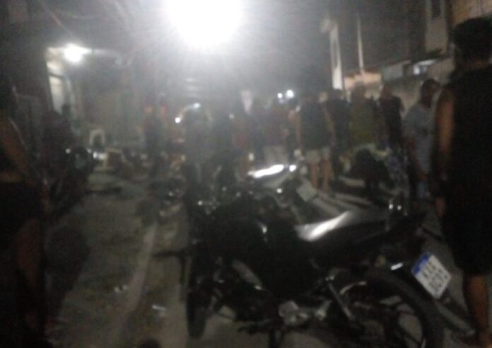 ataque-a-tiros-mata-pelo-menos-4-pessoas-em-belford-roxo,-no-rio