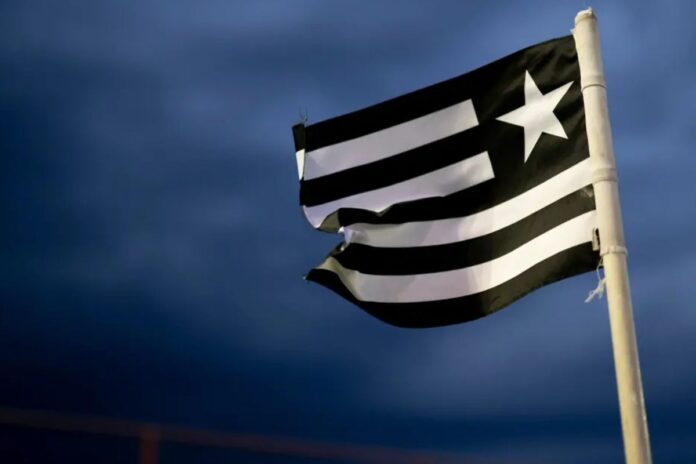 ataque-a-tiros-deixa-dois-mortos-em-festa-de-titulo-do-botafogo-no-rj
