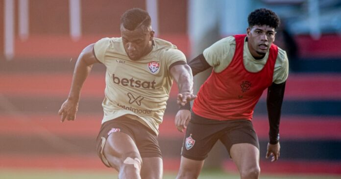 vitoria-se-reapresenta-de-olho-no-gremio;-matheuzinho-trata-lesao