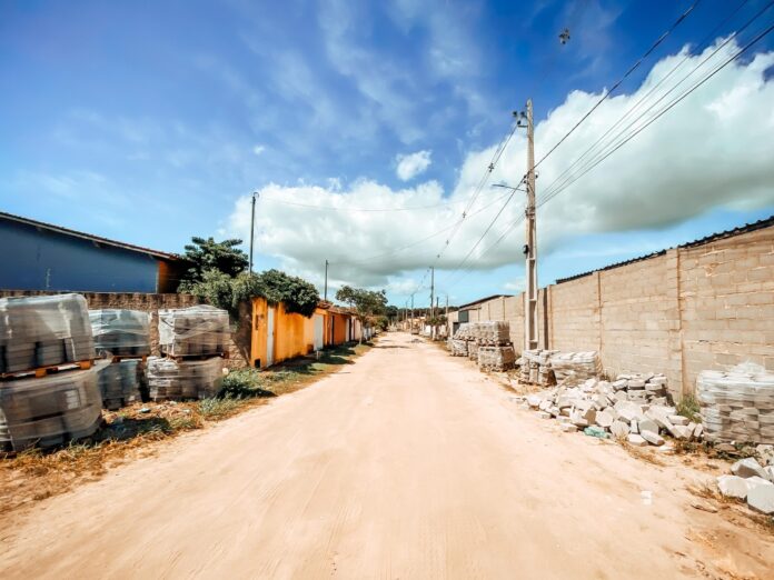 prefeitura-de-prado-investe-na-infraestrutura-com-pavimentacao-na-sede-e-nos-distritos