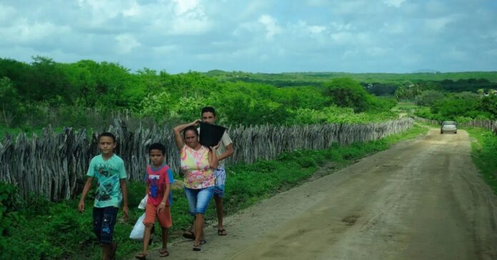 “bahia-profunda”:-apenas-2-a-cada-10-baianos-vivem-na-zona-rural-em-2024 