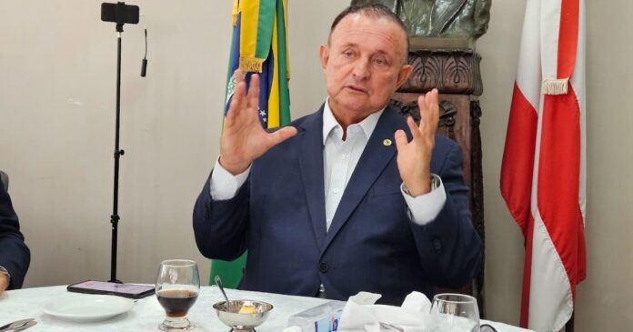 adolfo-menezes-confirma-que-pablo-roberto-nao-ira-assumir-mandato-como-vice-em-feira-de-santana