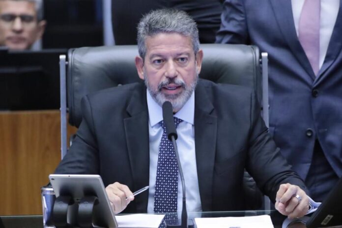 lira-diz-que-nao-ha-votos-para-aprovacao-do-pacote-de-corte-de-gastos