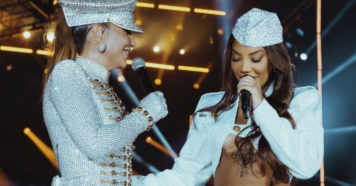 ivete-sangalo-manda-flores-para-ludmilla-apos-gafe-em-premiacao