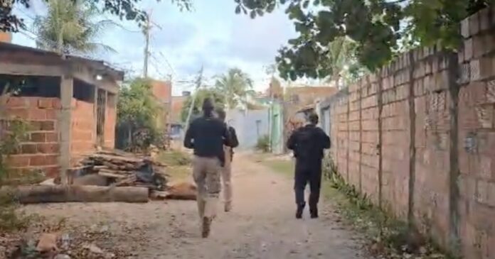 operacao-da-policia-civil-busca-suspeitos-de-integrar-grupo-criminoso-em-camacari