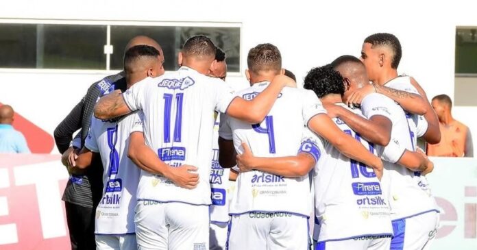 com-ajuda-do-bahia,-jequie-garante-classificacao-inedita-na-copa-do-brasil-2025