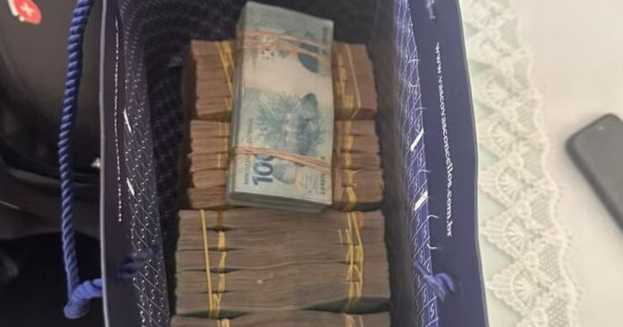 vereador-de-campo-formoso-tenta-se-livrar-de-dinheiro-pela-janela-antes-da-prisao-pela-pf