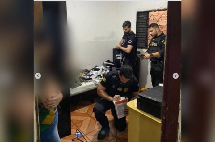 trio-e-preso-ao-roubar-celular-para-apagar-prova-de-relacao