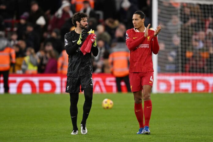 brasileiros-pressionam,-mas-liverpool-arranca-empate-no-ingles