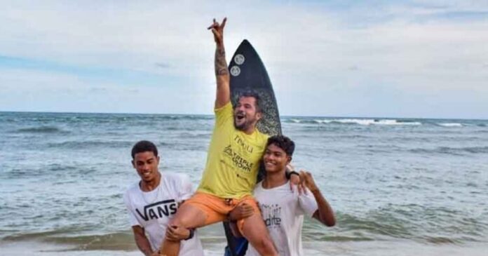 natural-de-itacare,-alandresson-martins-se-sagra-campeao-baiano-de-surfe-em-2024