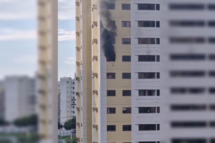 video:-incendio-atinge-apartamento-em-aguas-claras-e-mata-cachorro