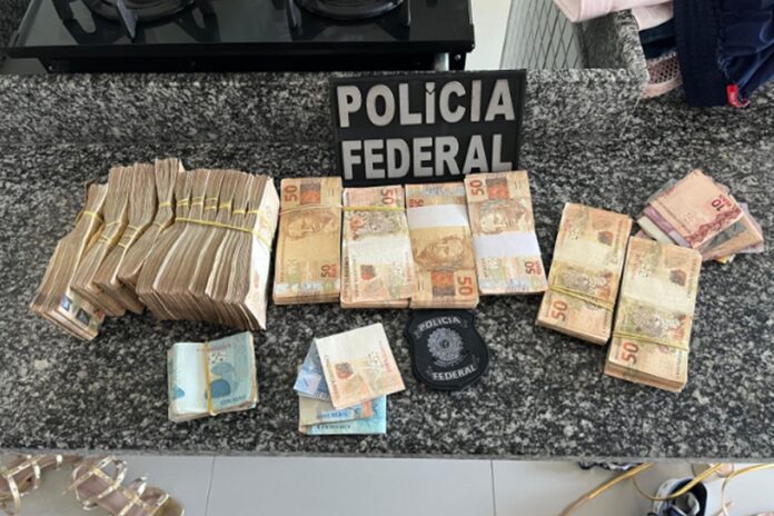 pf-investiga-estreita-ligacao-entre-politico-eleito-e-lider-de-faccao