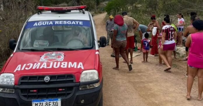 motociclista-e-socorrida-com-varios-ferimentos-em-grave-acidente-na-ba-409-em-conceicao-do-coite
