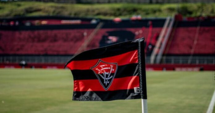 confira-quem-renovou-e-quem-esta-de-saida-no-vitoria-para-2025