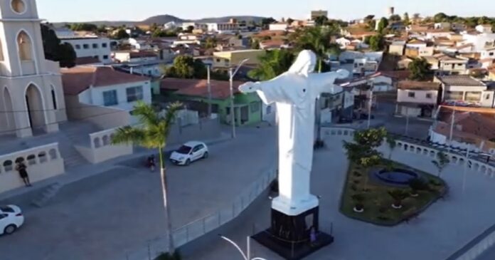 mp-ba-apura-suspeita-de-superfaturamento-em-reforma-de-praca-no-oeste-baiano