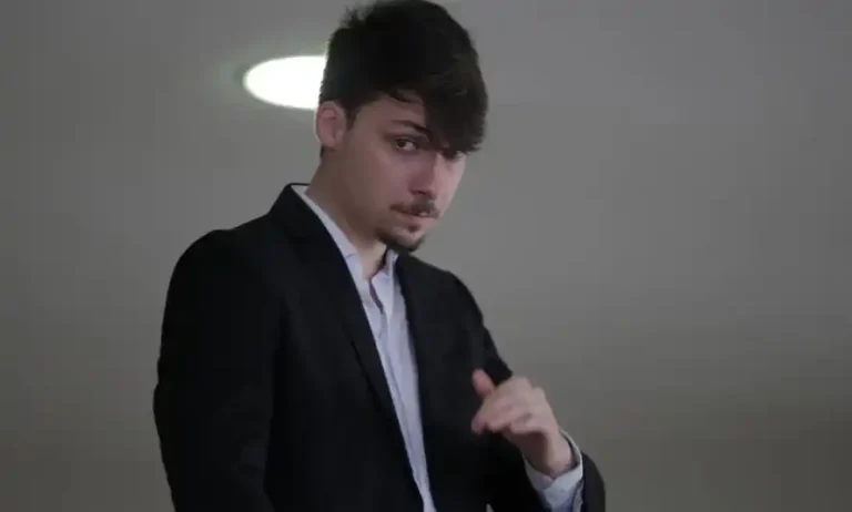 apos-batismo,-renan-bolsonaro-mira-camara-dos-deputados-em-2026