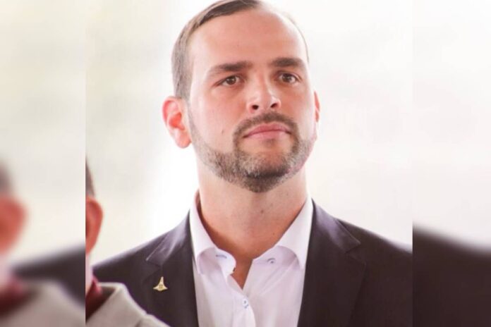 ibaneis-exonera-secretario-de-projetos-especiais-do-df,-jorge-azevedo