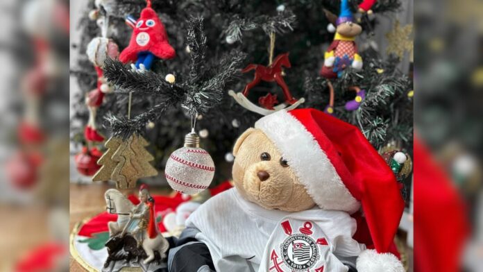 vem-presentao?-corinthians-publica-imagem-de-natal-com-mascote-frances