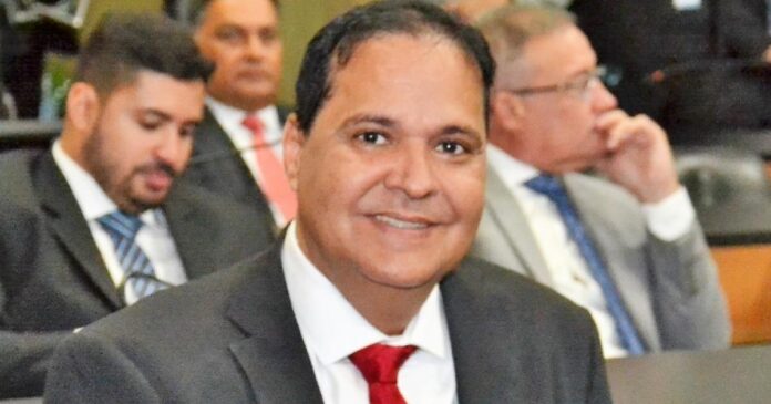 eures-ribeiro-renuncia-mandato-na-al-ba-para-assumir-prefeitura-de-bom-jesus-da-lapa