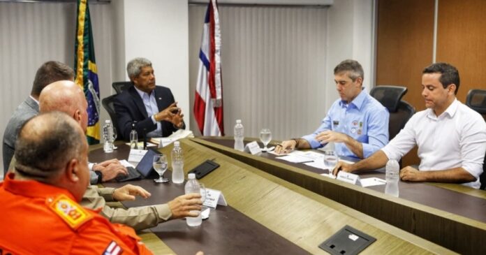 em-reuniao,-governador-discute-balanco-nas-forcas-de-seguranca-e-traca-metas-para-2025-na-bahia