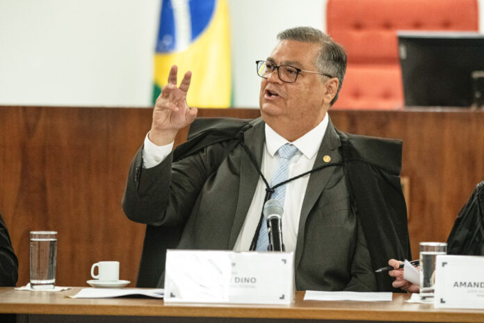 emendas:-dino-pede-que-agu-comprove-recursos-“imprescindiveis”-a-saude