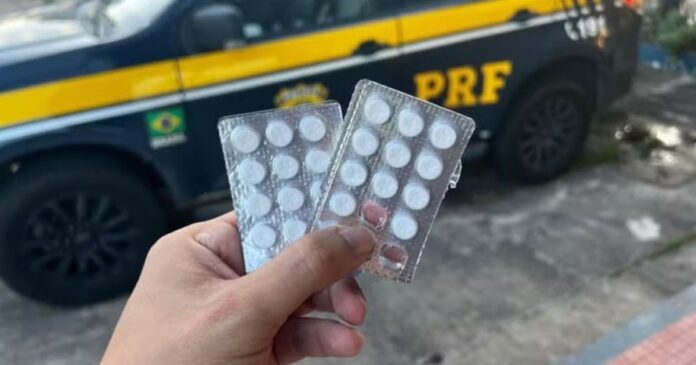 caminhoneiro-e-flagrado-com-“rebites”-durante-operacao-da-prf-em-feira-de-santana