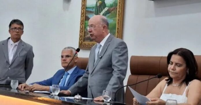 jose-ronaldo-e-pablo-roberto-tomam-posse-como-prefeito-e-vice-em-feira-de-santana