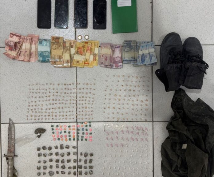 rondesp/extremo-sul-desarticula-esquema-de-trafico-de-drogas-em-porto-seguro