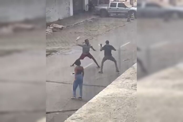 moradores-de-taguatinga-filmam-briga-de-pessoas-em-situacao-de-rua