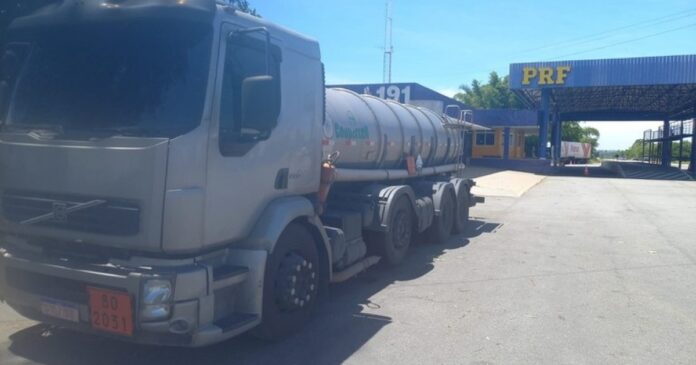 motorista-de-caminhao-com-carga-perigosa-e-preso-por-embriaguez-ao-volante-na-br-116