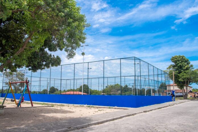 lazer-e-cidadania:-quadras-esportivas-da-baixada-do-castelinho-sao-revitalizadas-pela-prefeitura