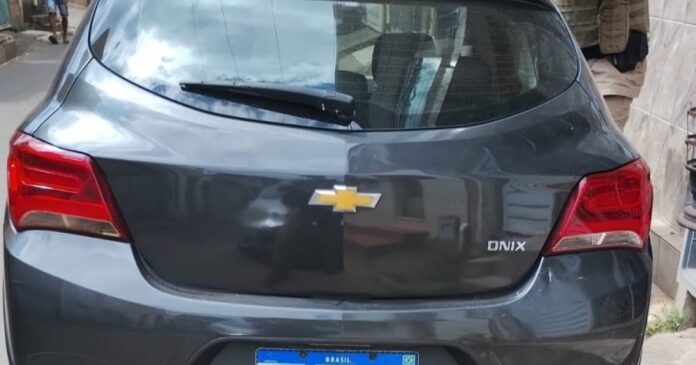 pm-recupera-carro-roubado-no-bairro-da-cidade-nova,-em-salvador