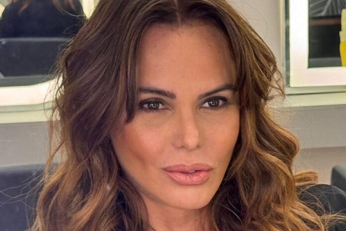 exclusivo:-cristina-mortagua-e-vista-em-clima-de-romance-com-affair