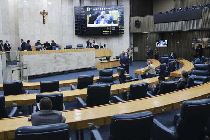 sp:-vereadores-mandaram-r$-81-mi-a-eventos-esportivos-em-ano-eleitoral