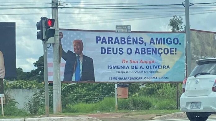 outdoor-em-goiania-parabeniza-trump:-“deus-o-abencoe”
