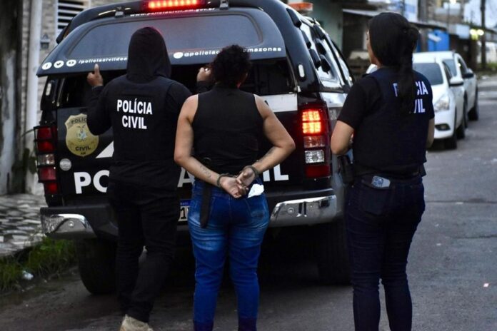 mae-e-presa-por-permitir-abuso-sexual-de-5-filhas;-padrasto-e-suspeito