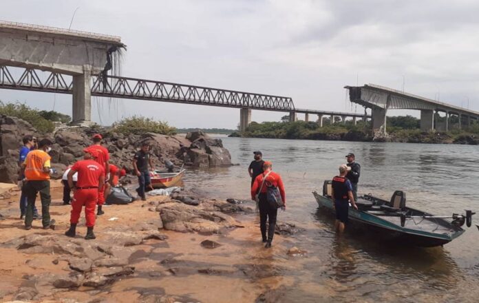 marinha-define-data-limite-para-buscas-por-vitimas-da-queda-de-ponte
