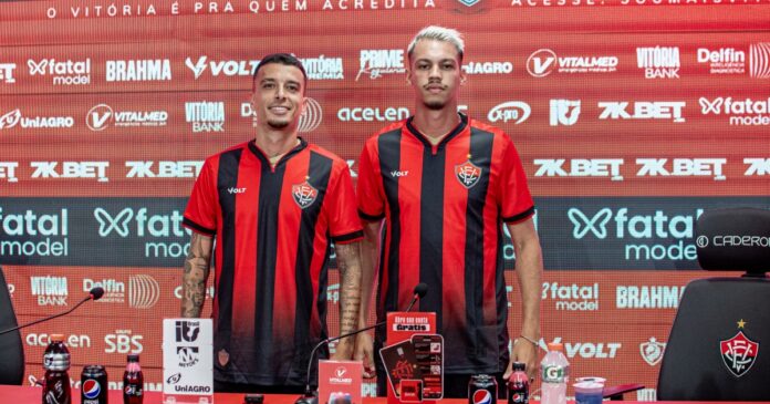 ze-marcos-e-bruno-xavier-sao-apresentados-pelo-vitoria