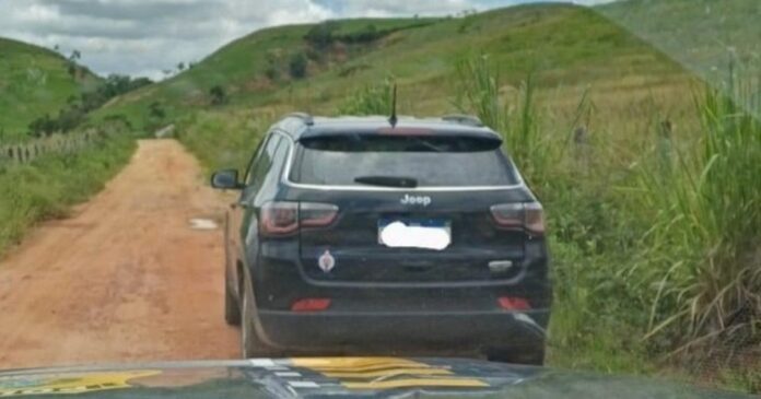 prf-prende-homem-que-transportava-veiculo-roubado-do-rio-de-janeiro-a-bahia