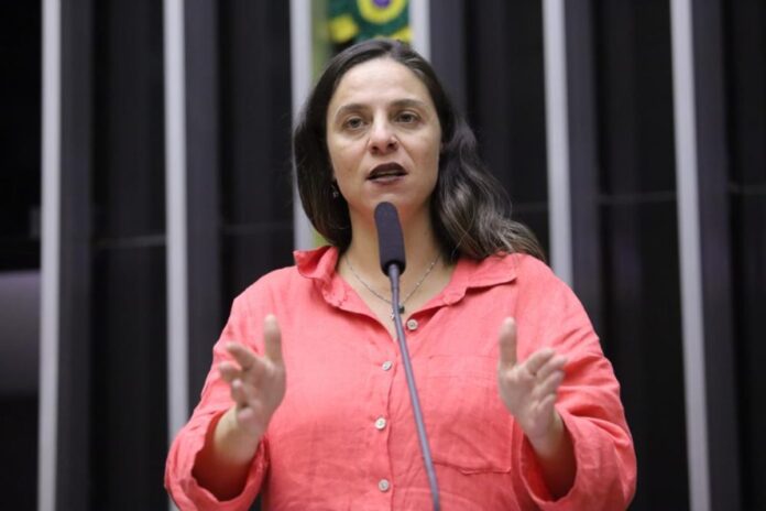 projeto-quer-suspender-salarios-de-militares-envolvidos-com-a-ditadura