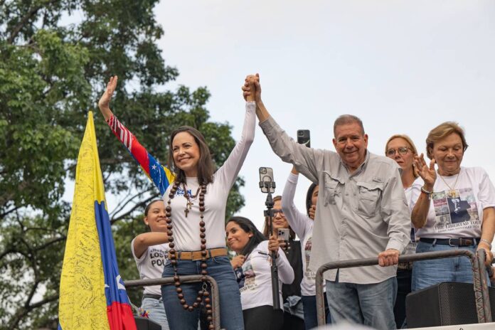 venezuela:-gonzalez-se-diz-presidente-eleito-e-exige-soltura-de-corina